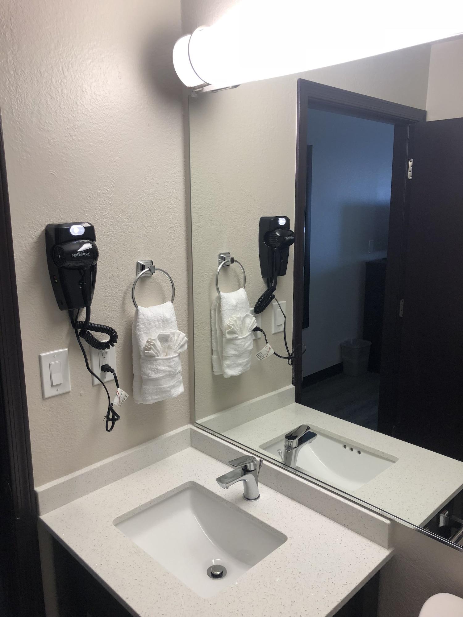 Baymont By Wyndham Phoenix I-10 Near 51St Ave Bagian luar foto