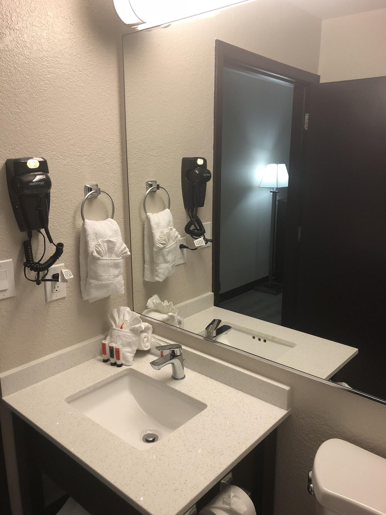 Baymont By Wyndham Phoenix I-10 Near 51St Ave Bagian luar foto