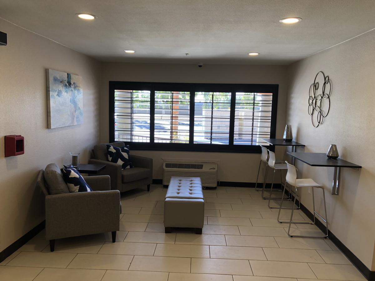 Baymont By Wyndham Phoenix I-10 Near 51St Ave Bagian luar foto