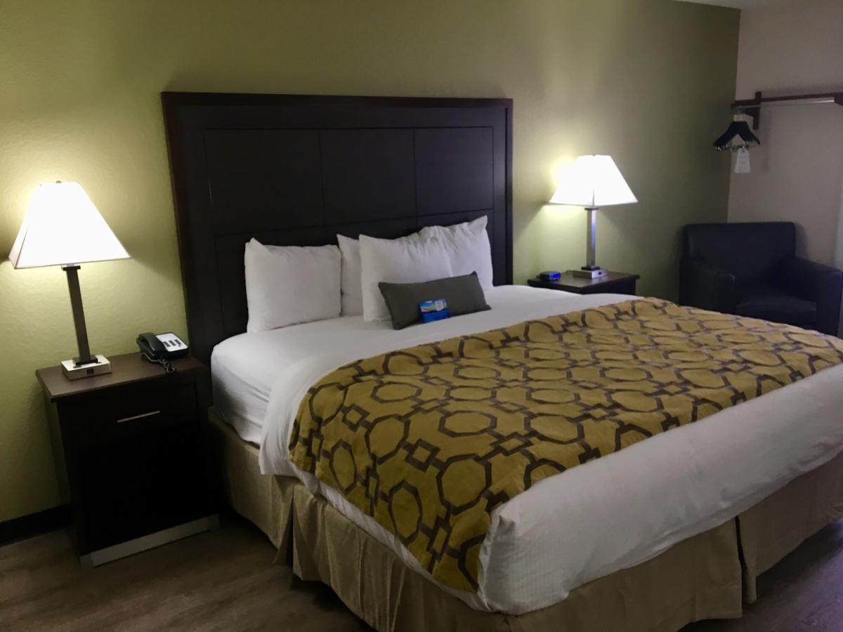 Baymont By Wyndham Phoenix I-10 Near 51St Ave Bagian luar foto